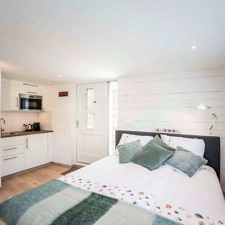 Studio 4 U With Private Parking Зандворт Екстер'єр фото