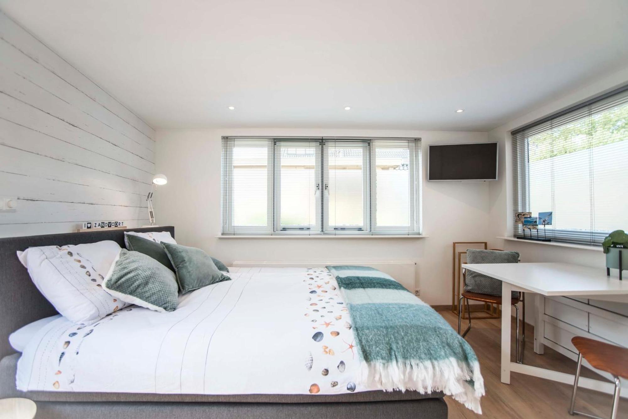 Studio 4 U With Private Parking Зандворт Екстер'єр фото