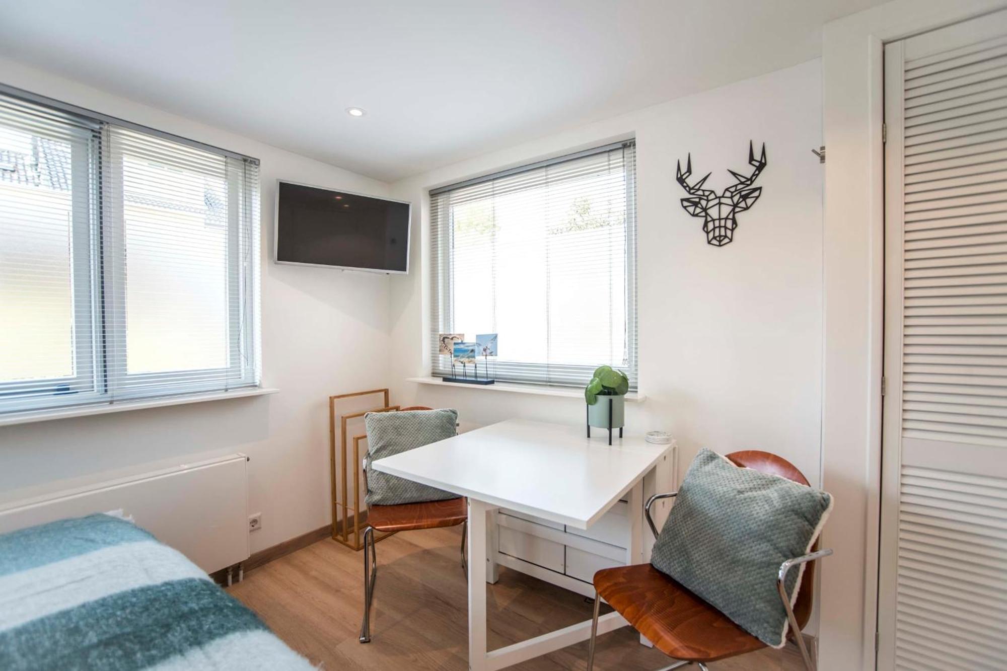Studio 4 U With Private Parking Зандворт Екстер'єр фото